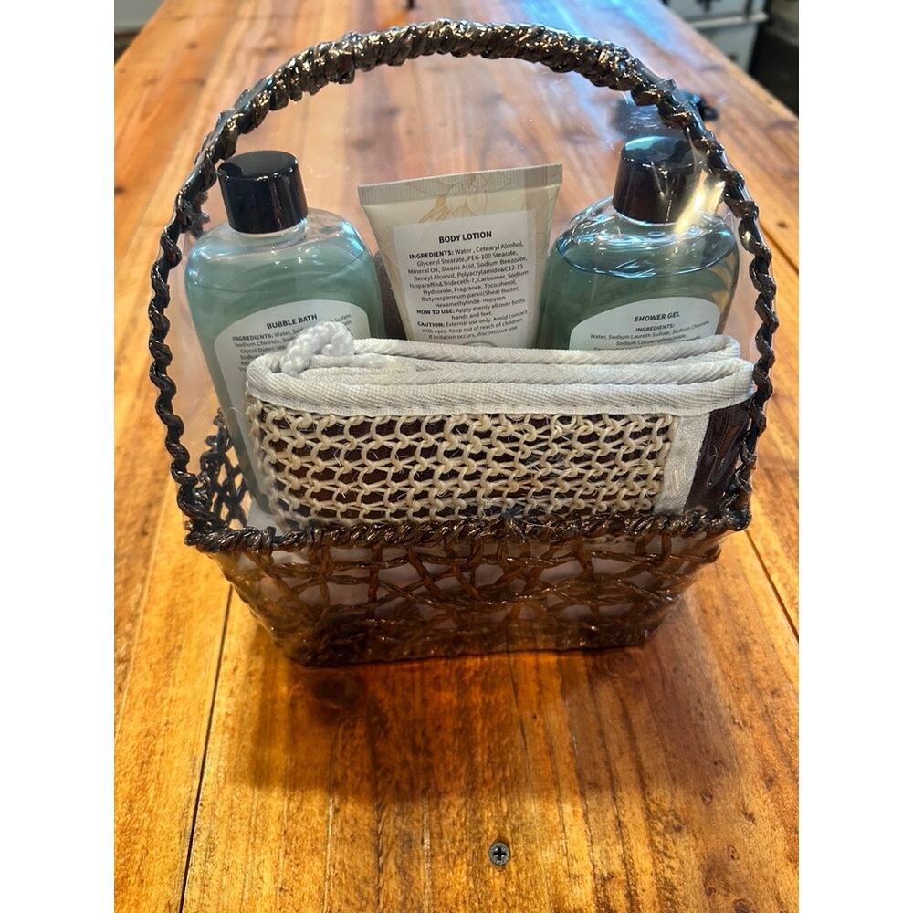 NIB ArioseMonde Coconut Vanilla Spa Gift Basket 8-Piece Bath Metal Wire Set - Picture 4 of 5